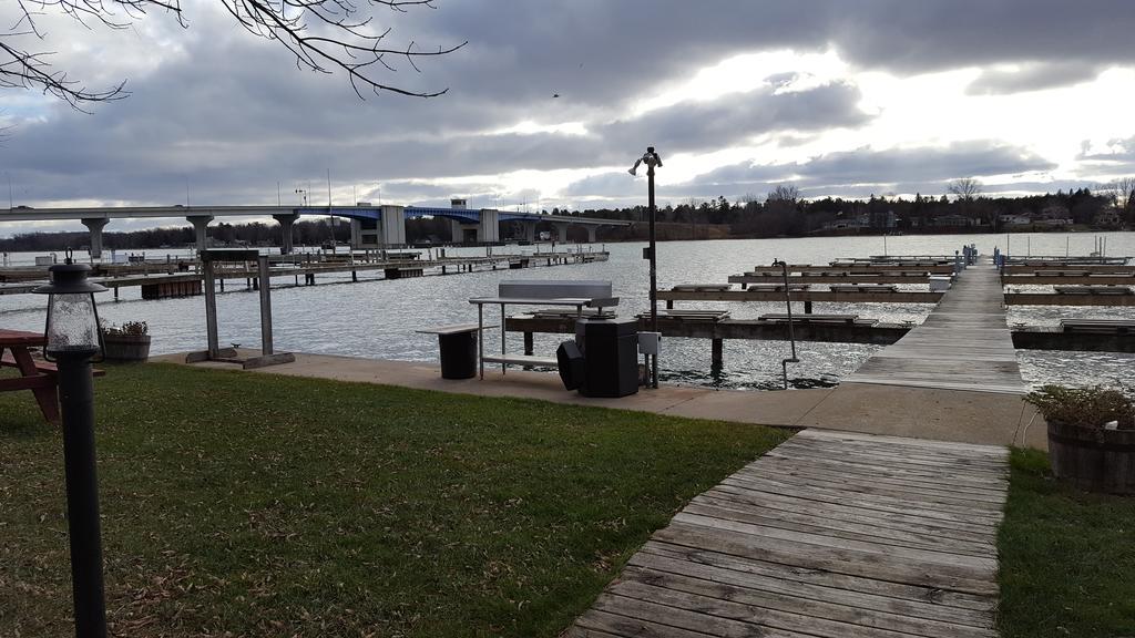 Snug Harbor Inn Sturgeon Bay Luaran gambar