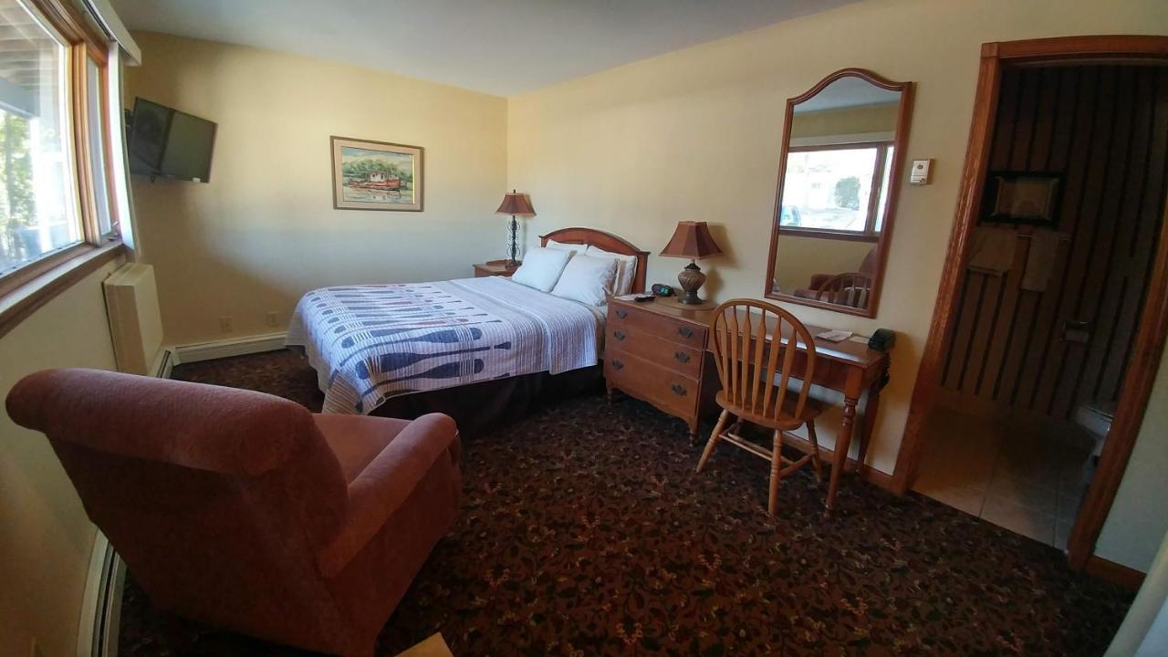 Snug Harbor Inn Sturgeon Bay Luaran gambar
