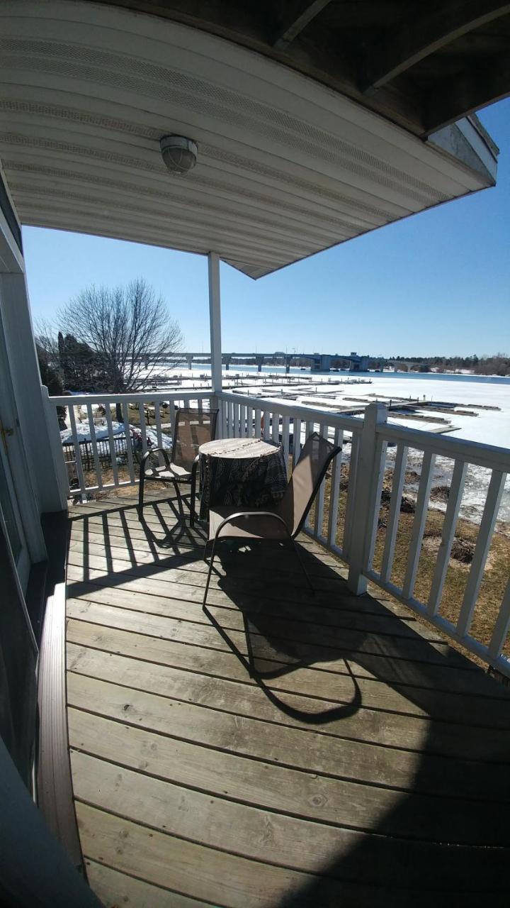 Snug Harbor Inn Sturgeon Bay Luaran gambar